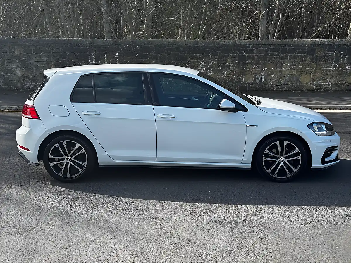 Used 2018 Volkswagen Golf R-Line White - Interior and Exterior details 7