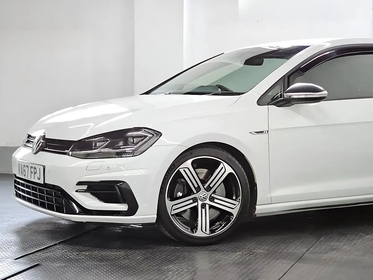 Used 2018 Volkswagen Golf R Pure White - Interior and Exterior details 18