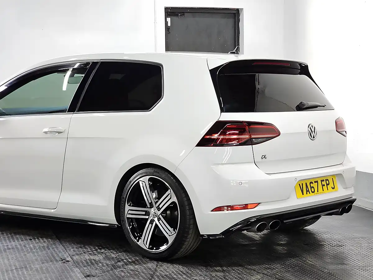 Used 2018 Volkswagen Golf R Pure White - Interior and Exterior details 19
