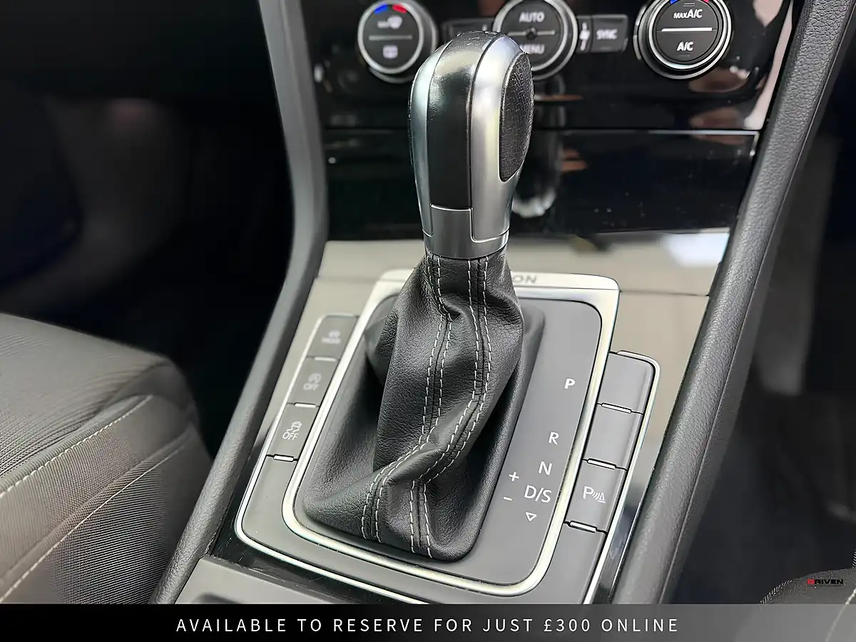 Used 2018 Volkswagen Golf R White - Interior and Exterior details 16