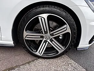 Used 2018 Volkswagen Golf R White - Interior and Exterior details 12