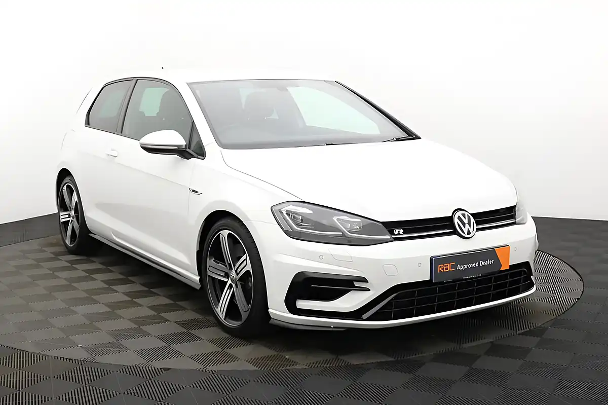 Used 2018 Volkswagen Golf R White - Interior and Exterior details 10