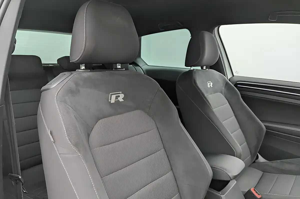 Used 2018 Volkswagen Golf R White - Interior and Exterior details 14