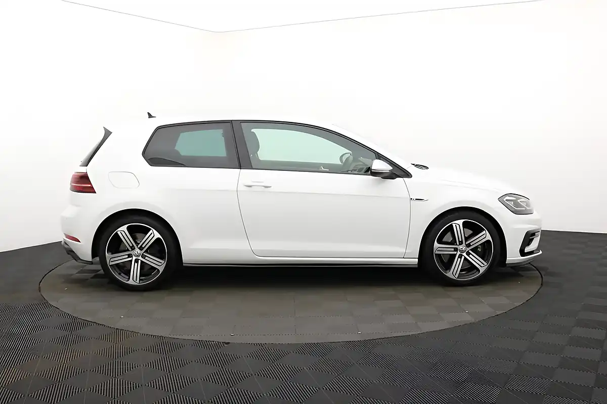 Used 2018 Volkswagen Golf R White - Interior and Exterior details 2