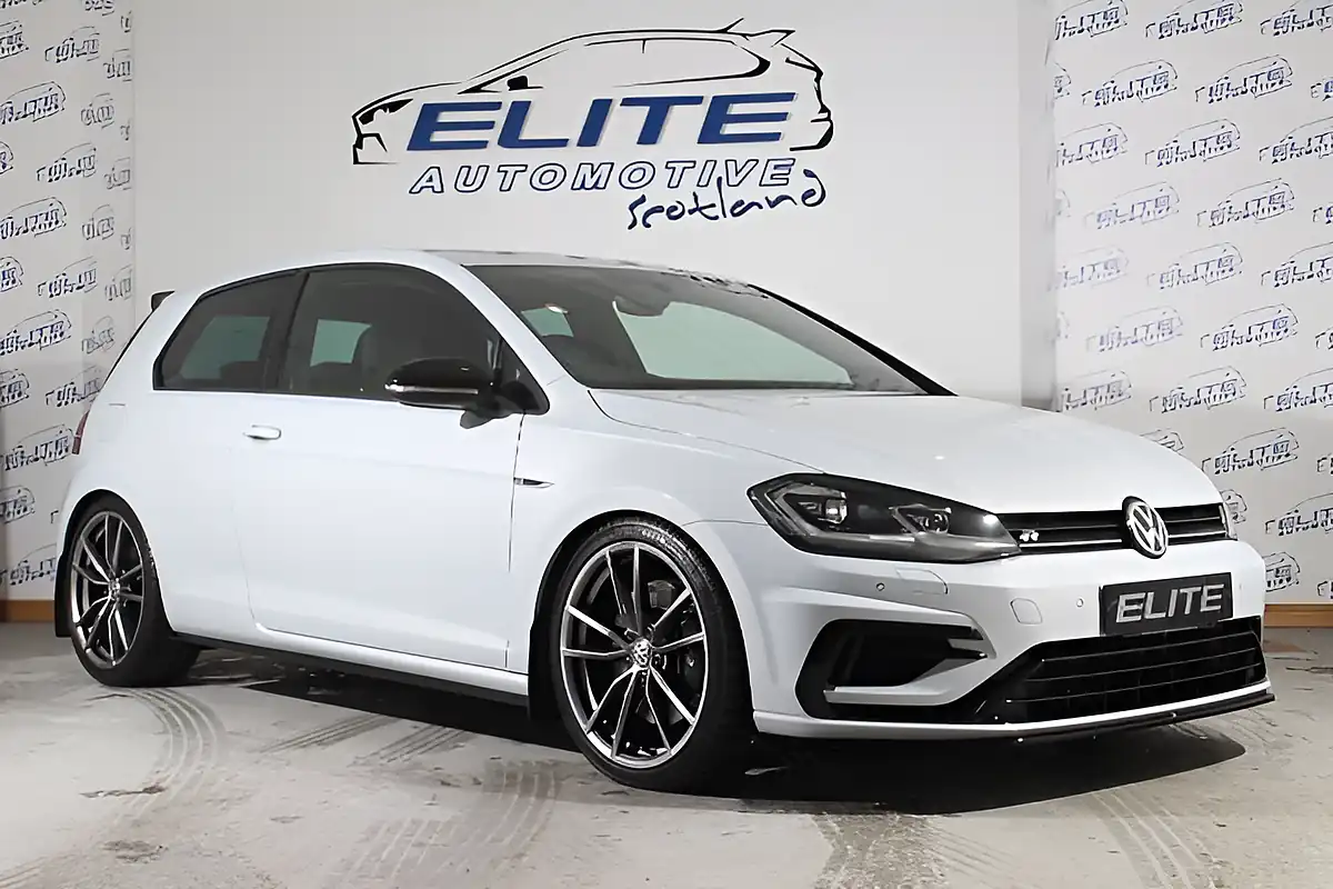 Used 2018 Volkswagen Golf R White Silver - Front View