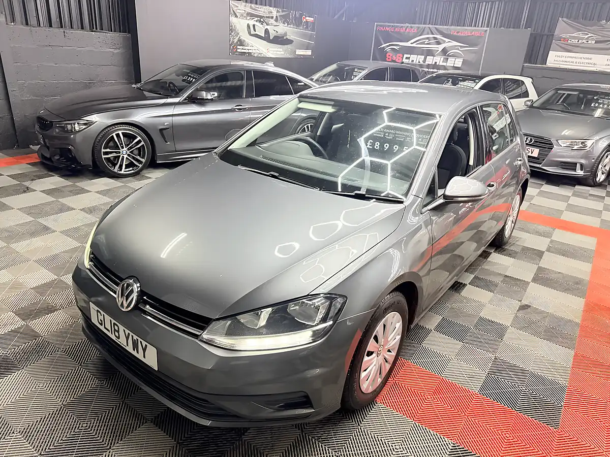 Used 2018 Volkswagen Golf S Grey - Interior and Exterior details 14