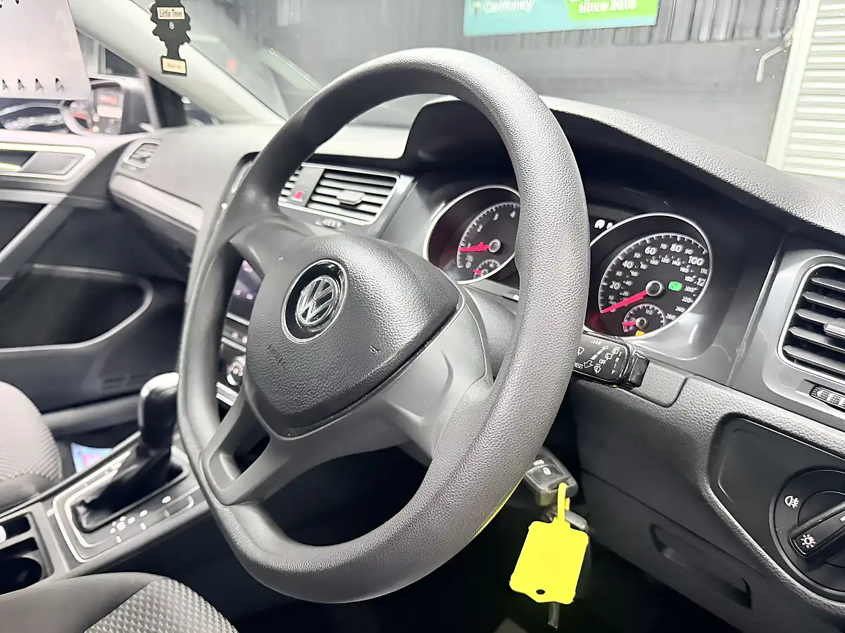 Used 2018 Volkswagen Golf S Grey - Interior and Exterior details 17