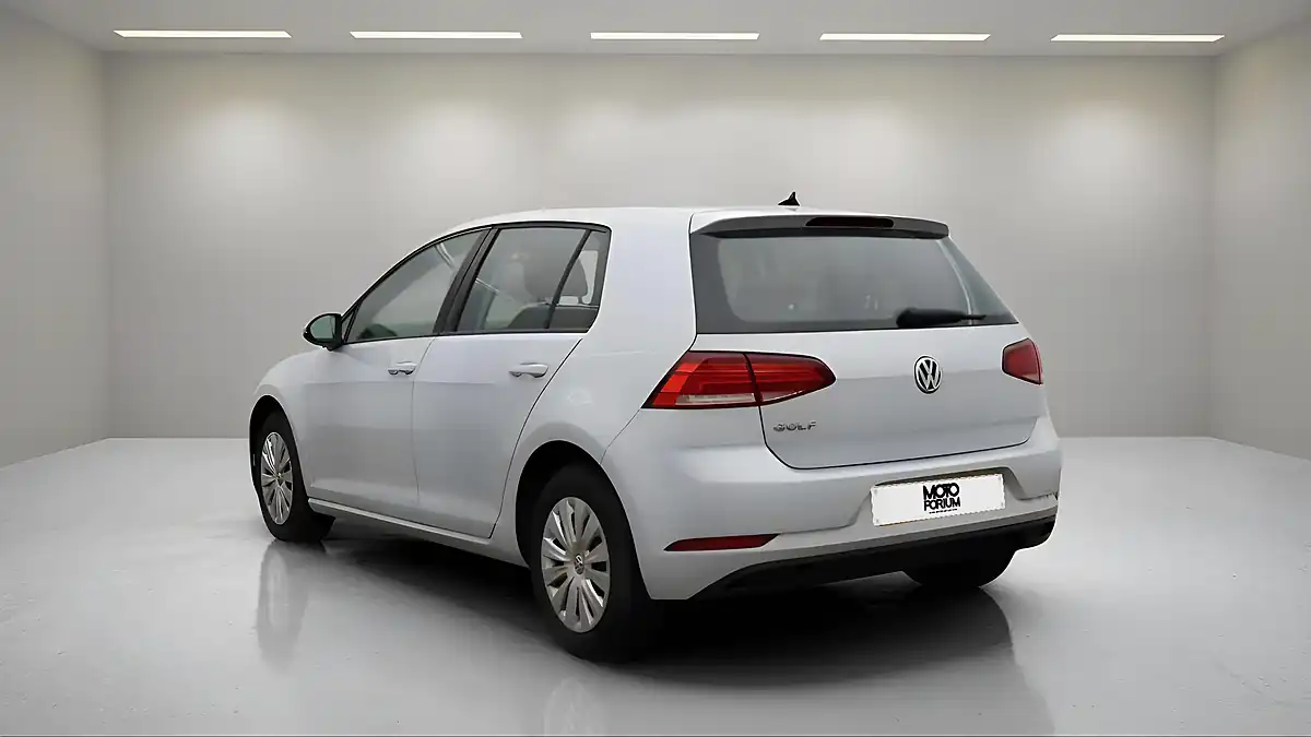 Used 2018 Volkswagen Golf S Silver - Interior and Exterior details 10