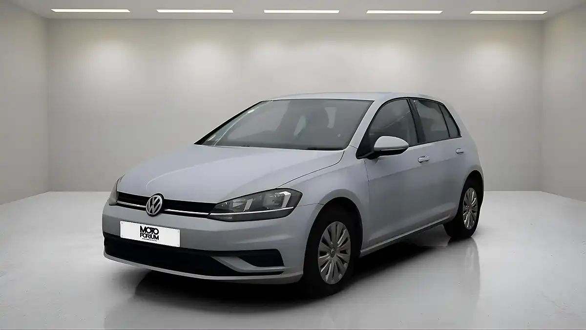 Used 2018 Volkswagen Golf S Silver - Interior and Exterior details 2