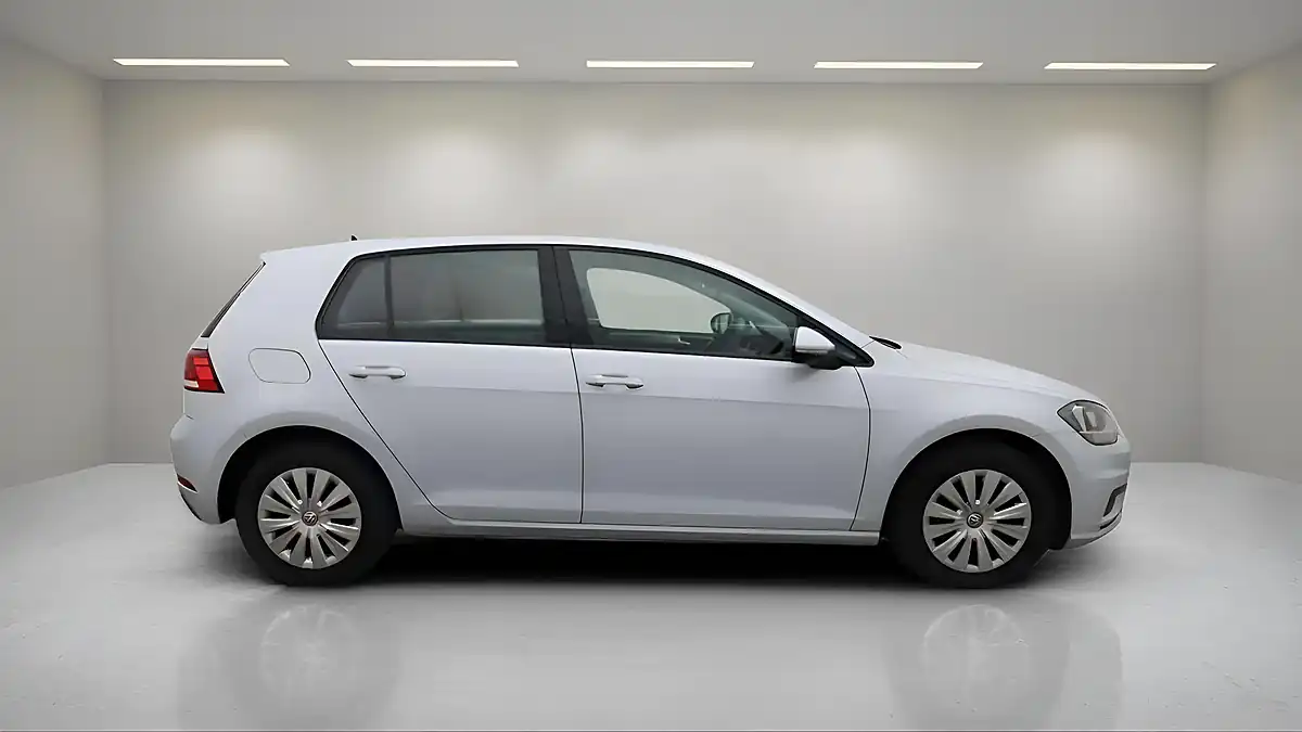 Used 2018 Volkswagen Golf S Silver - Interior and Exterior details 3
