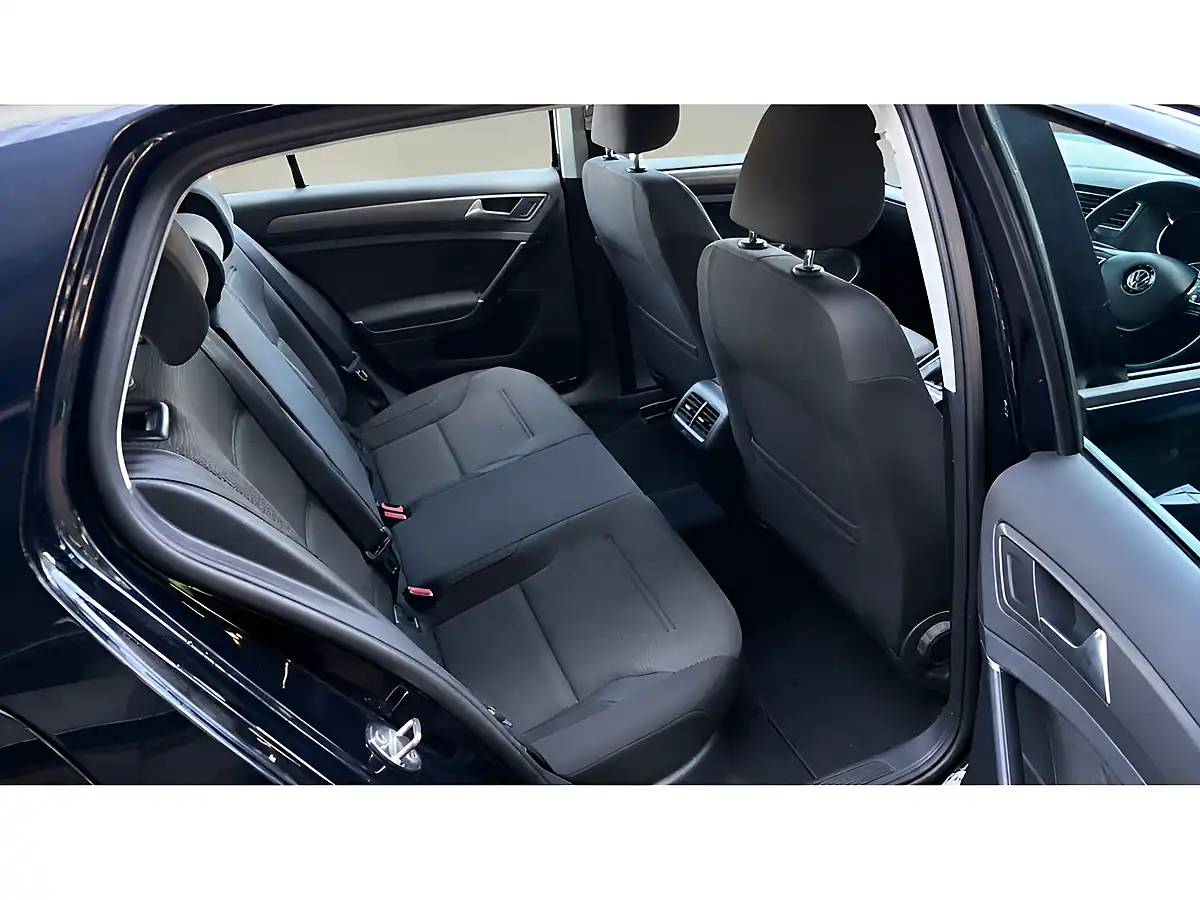 Used 2018 Volkswagen Golf Se Black - Interior and Exterior details 6