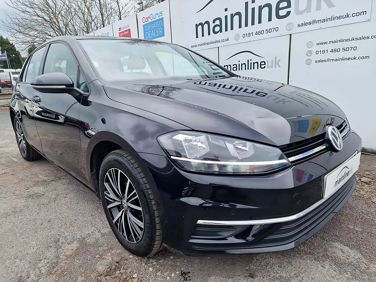 Used 2018 Volkswagen Golf Se Black - Interior and Exterior details 7