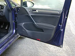 Used 2018 Volkswagen Golf Se Blue - Interior and Exterior details 16