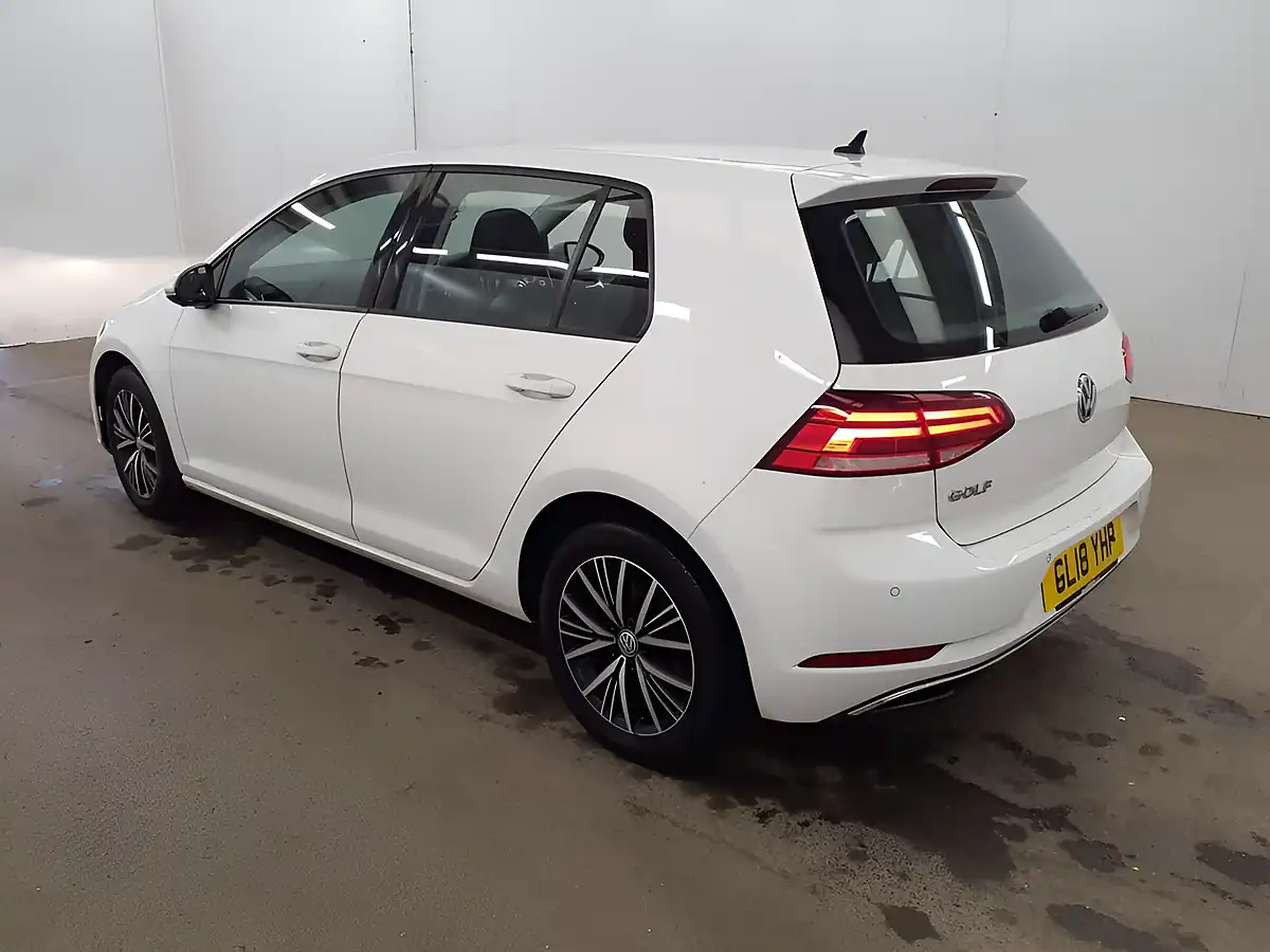 Used 2018 Volkswagen Golf Se Edition White - Interior and Exterior details 5