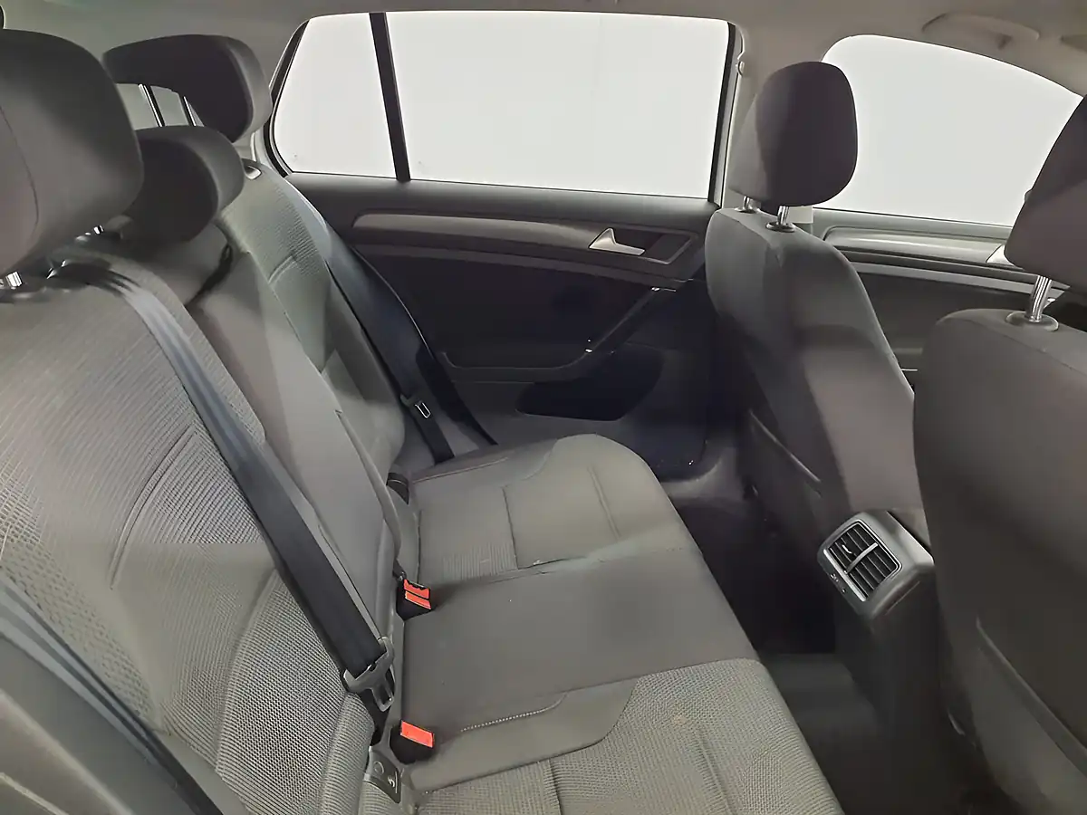 Used 2018 Volkswagen Golf Se Edition White - Interior and Exterior details 8