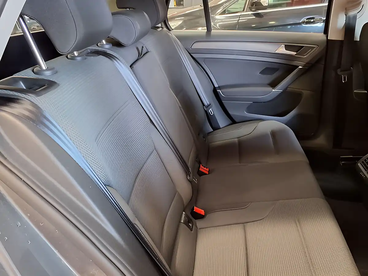 Used 2018 Volkswagen Golf Se Grey - Interior and Exterior details 19