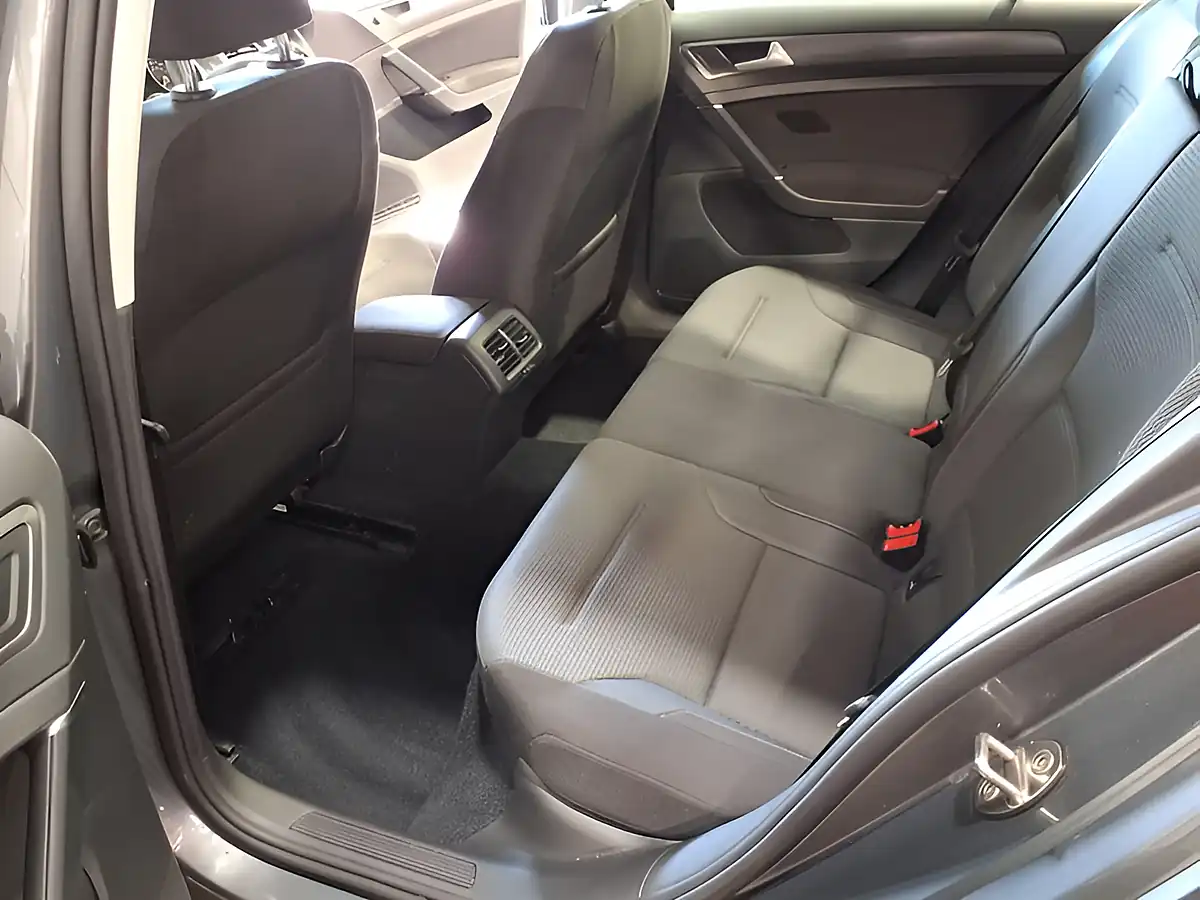 Used 2018 Volkswagen Golf Se Grey - Interior and Exterior details 20