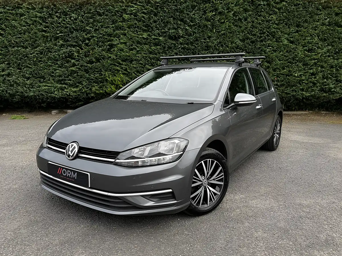 Used 2018 Volkswagen Golf Se Grey - Front View