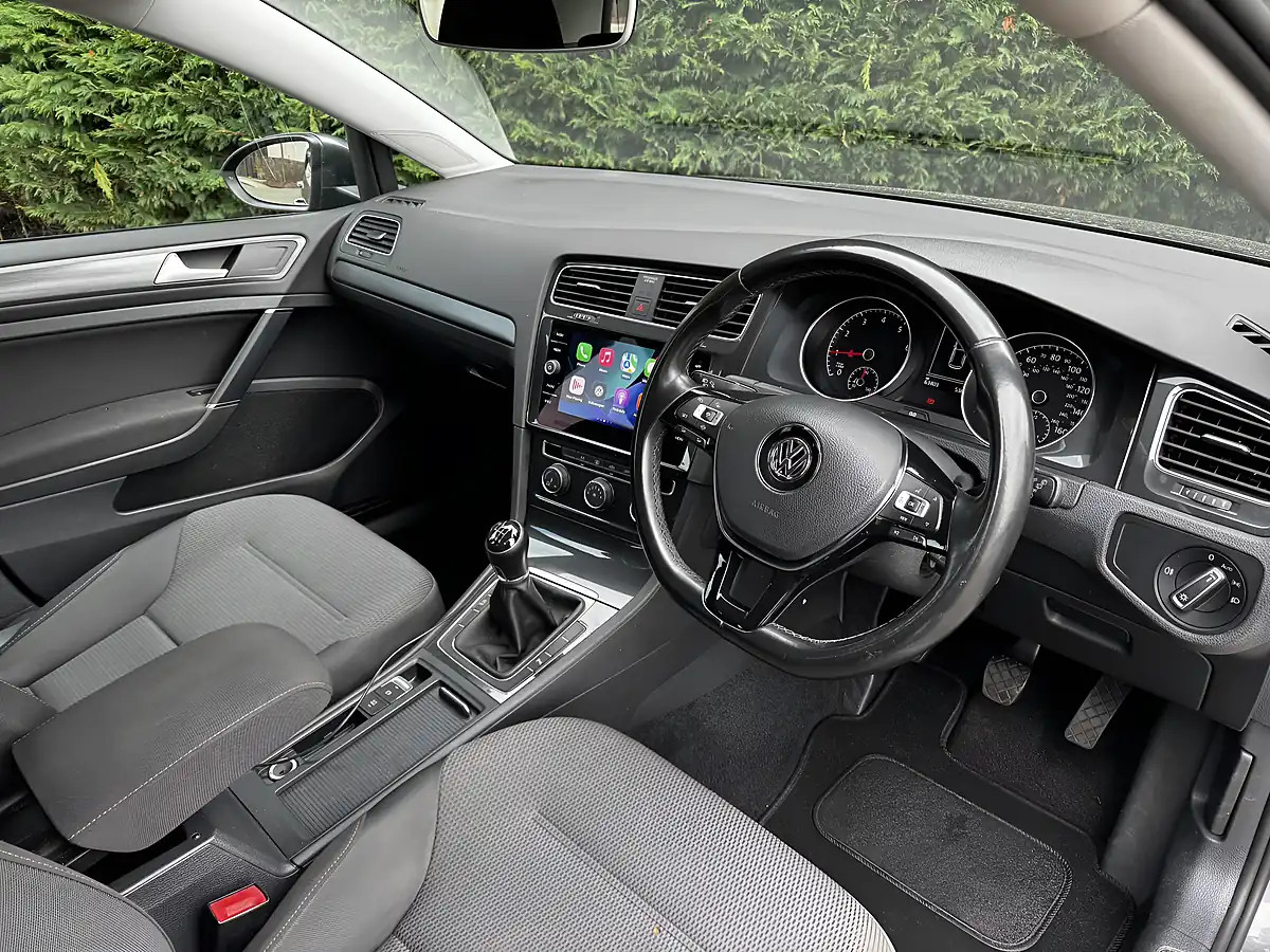 Used 2018 Volkswagen Golf Se Grey - Interior and Exterior details 13