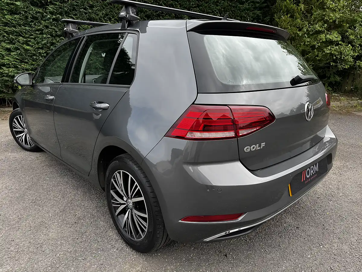 Used 2018 Volkswagen Golf Se Grey - Interior and Exterior details 7