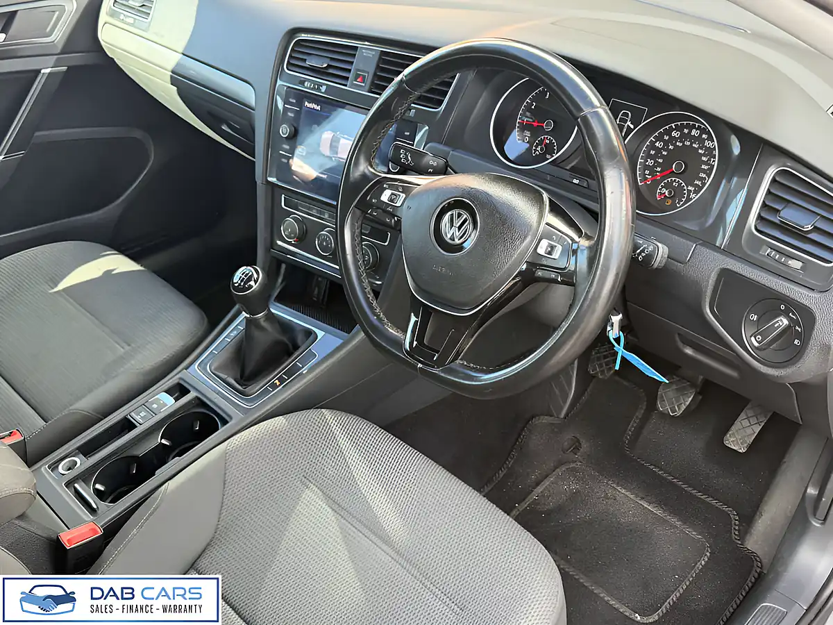 Used 2018 Volkswagen Golf Se Grey - Interior and Exterior details 4