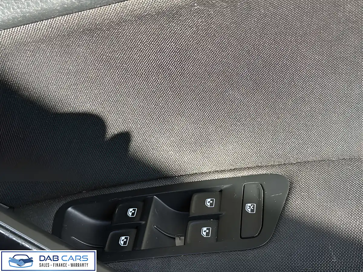 Used 2018 Volkswagen Golf Se Grey - Interior and Exterior details 7
