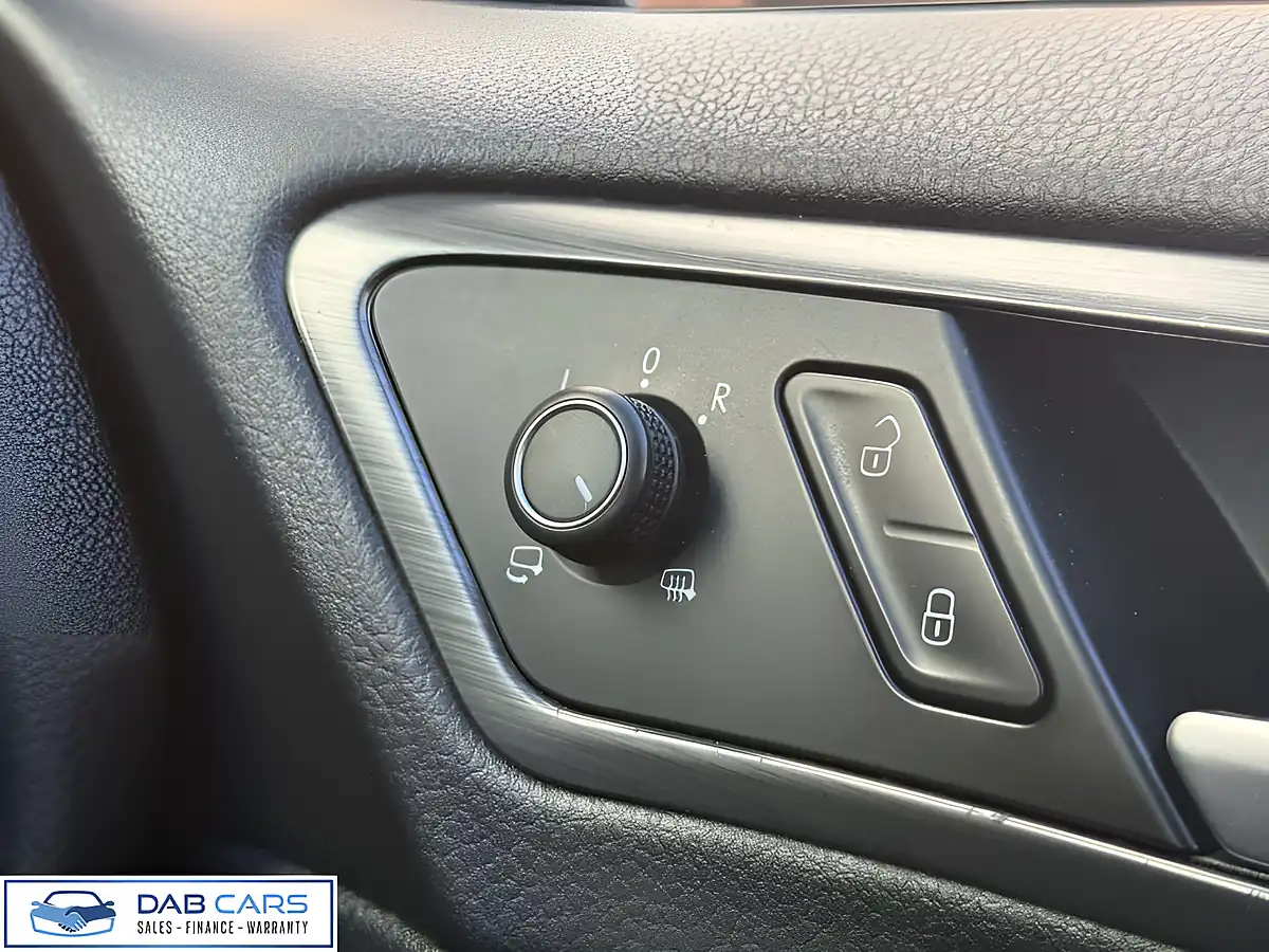 Used 2018 Volkswagen Golf Se Grey - Interior and Exterior details 8