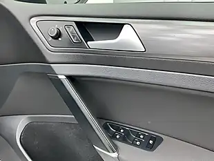 Used 2018 Volkswagen Golf Se Indium Grey - Interior and Exterior details 17