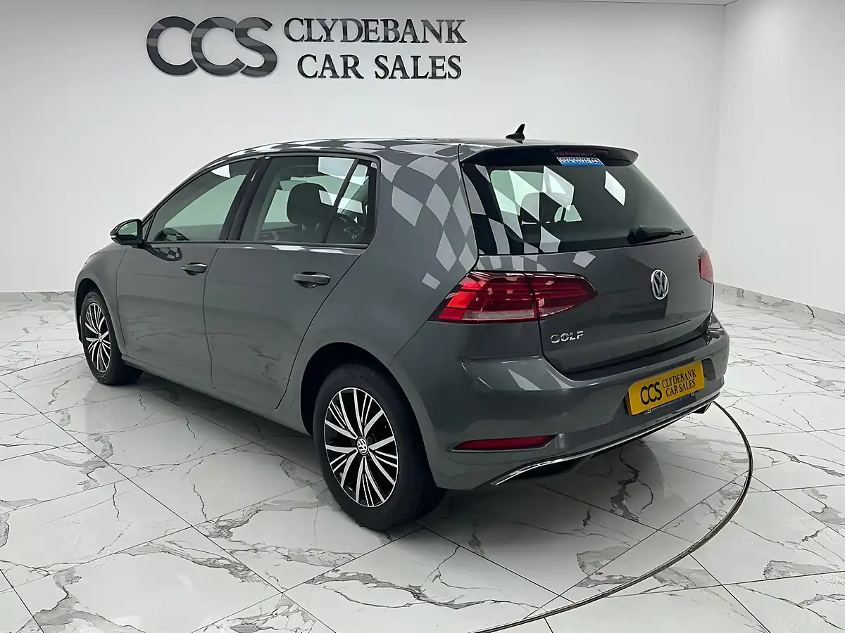 Used 2018 Volkswagen Golf Se Indium Grey - Interior and Exterior details 5