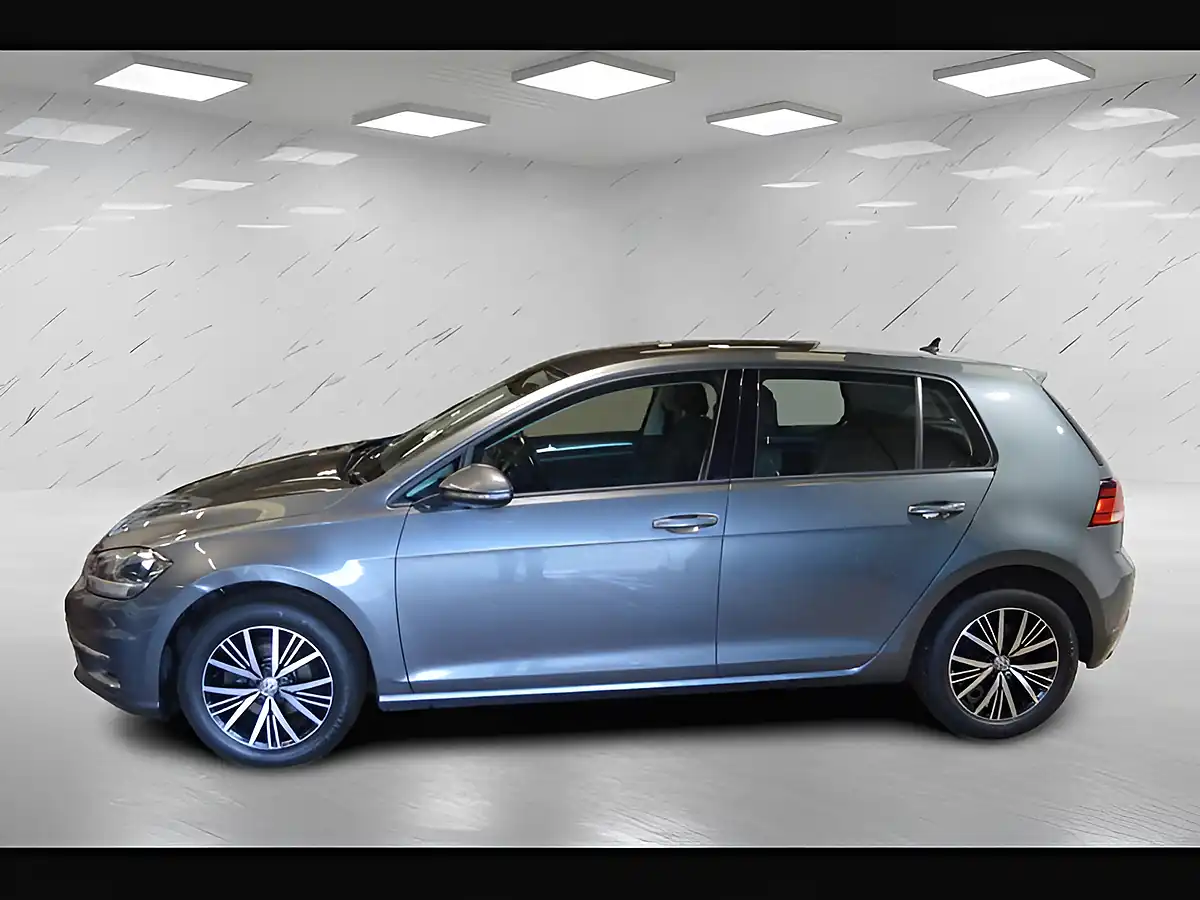 Used 2018 Volkswagen Golf Se Indium Grey - Interior and Exterior details 9