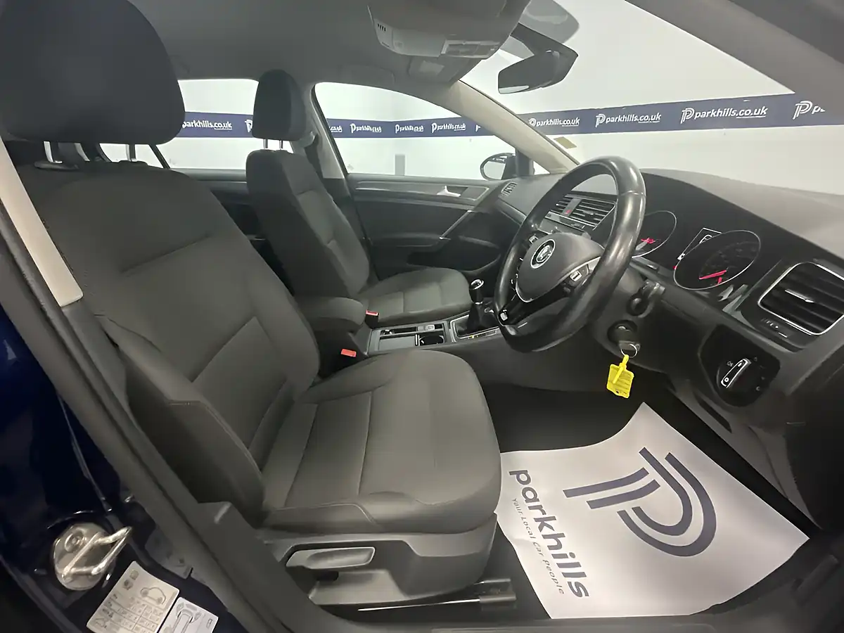 Used 2018 Volkswagen Golf Se Nav Atlantic Blue - Interior and Exterior details 14