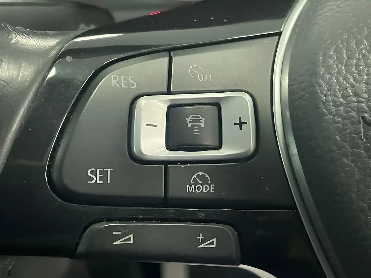 Used 2018 Volkswagen Golf Se Nav Atlantic Blue - Interior and Exterior details 15