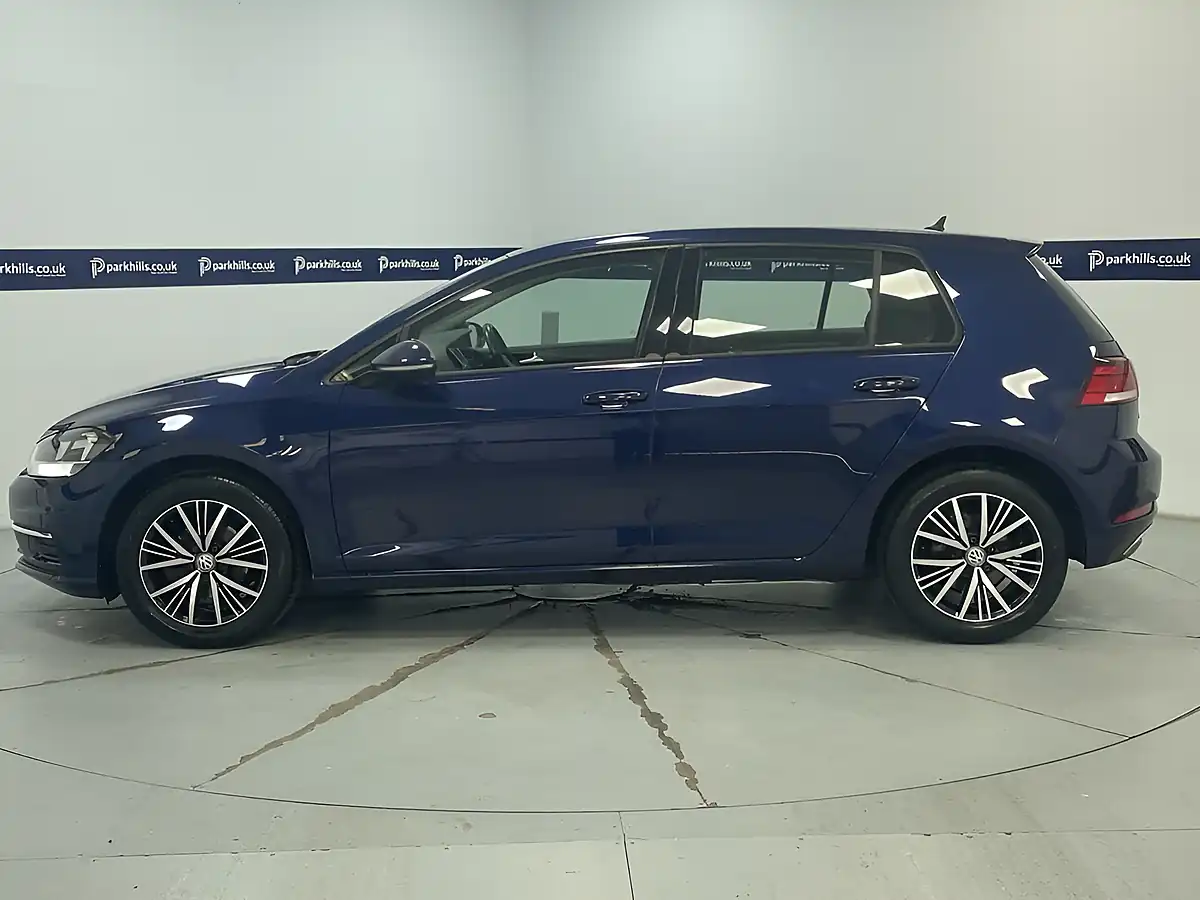 Used 2018 Volkswagen Golf Se Nav Atlantic Blue - Interior and Exterior details 2