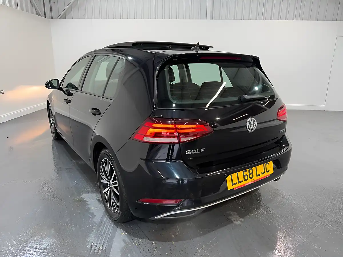 Used 2018 Volkswagen Golf Se Nav Black - Interior and Exterior details 11