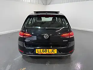 Used 2018 Volkswagen Golf Se Nav Black - Interior and Exterior details 9