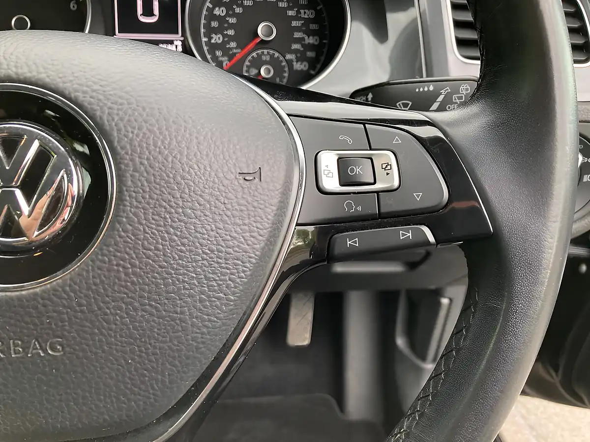 Used 2018 Volkswagen Golf Se Nav Black - Interior and Exterior details 19