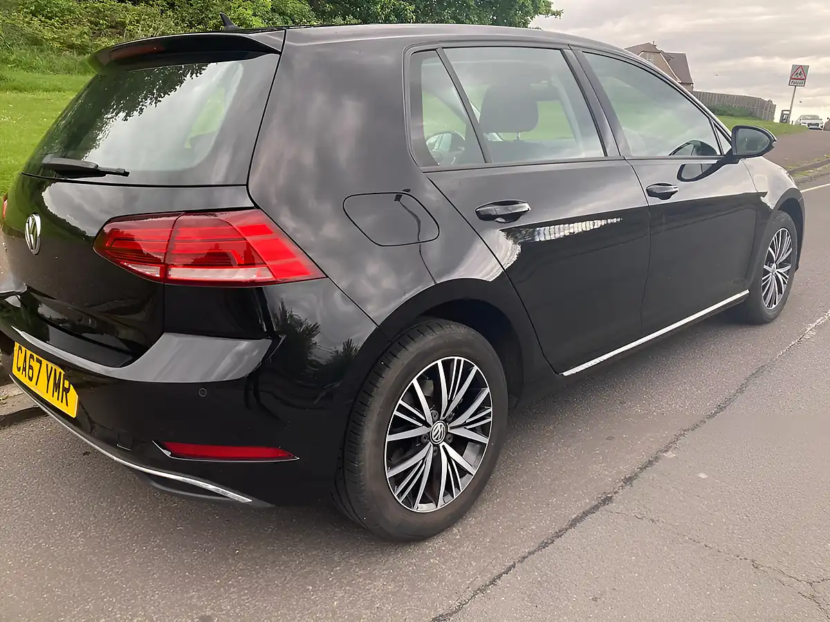 Used 2018 Volkswagen Golf Se Nav Black - Interior and Exterior details 3