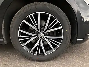 Used 2018 Volkswagen Golf Se Nav Black - Interior and Exterior details 9