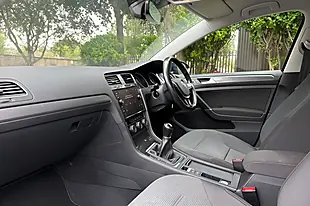 Used 2018 Volkswagen Golf Se Nav Blue - Interior and Exterior details 10