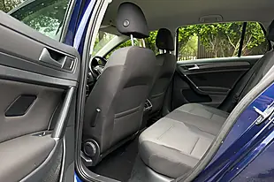 Used 2018 Volkswagen Golf Se Nav Blue - Interior and Exterior details 11
