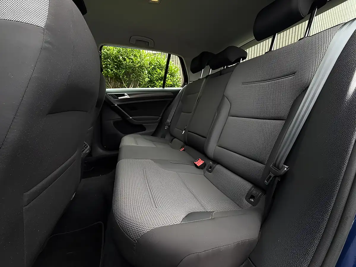 Used 2018 Volkswagen Golf Se Nav Blue - Interior and Exterior details 12