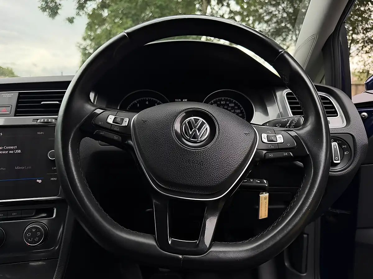 Used 2018 Volkswagen Golf Se Nav Blue - Interior and Exterior details 15
