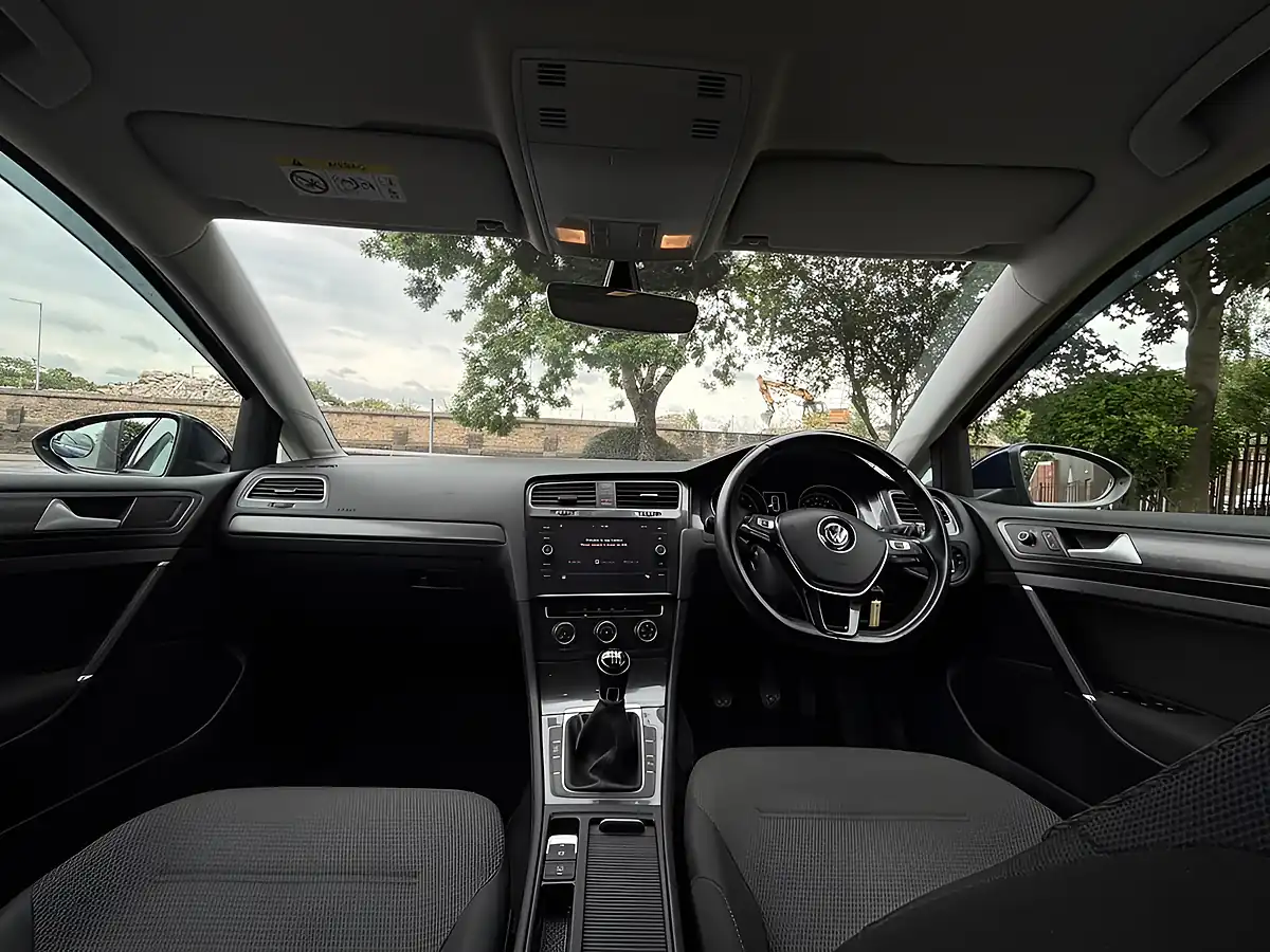 Used 2018 Volkswagen Golf Se Nav Blue - Interior and Exterior details 18
