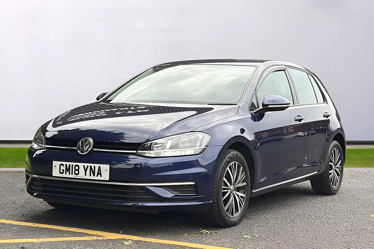 Used 2018 Volkswagen Golf Se Nav Blue - Interior and Exterior details 3
