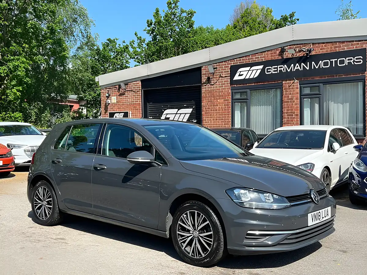 Used 2018 Volkswagen Golf Se Nav Grey - Front View
