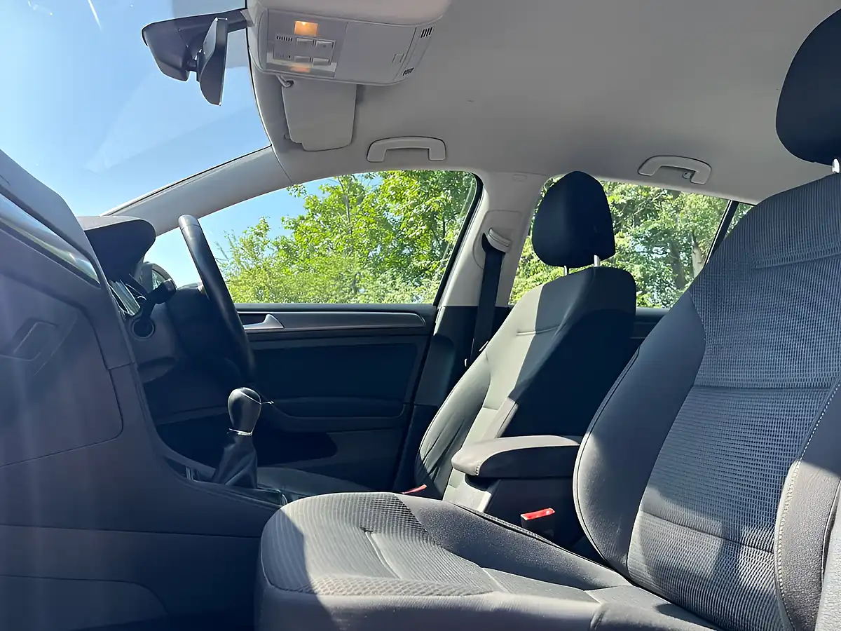 Used 2018 Volkswagen Golf Se Nav Grey - Interior and Exterior details 15