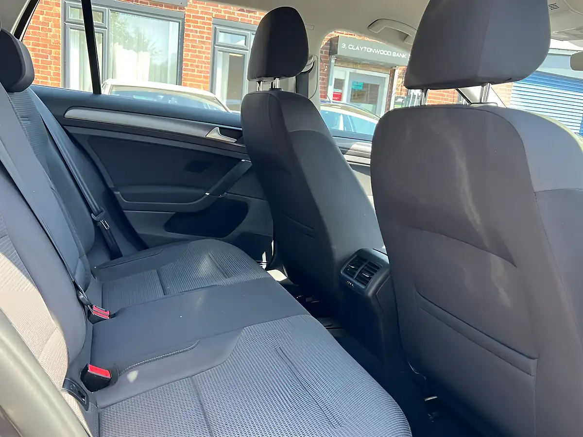 Used 2018 Volkswagen Golf Se Nav Grey - Interior and Exterior details 18