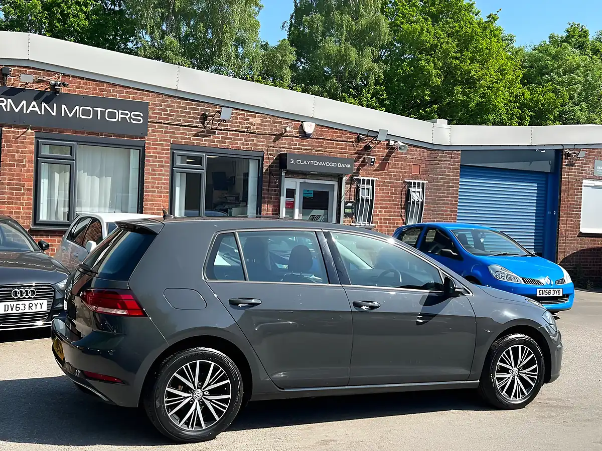 Used 2018 Volkswagen Golf Se Nav Grey - Interior and Exterior details 8