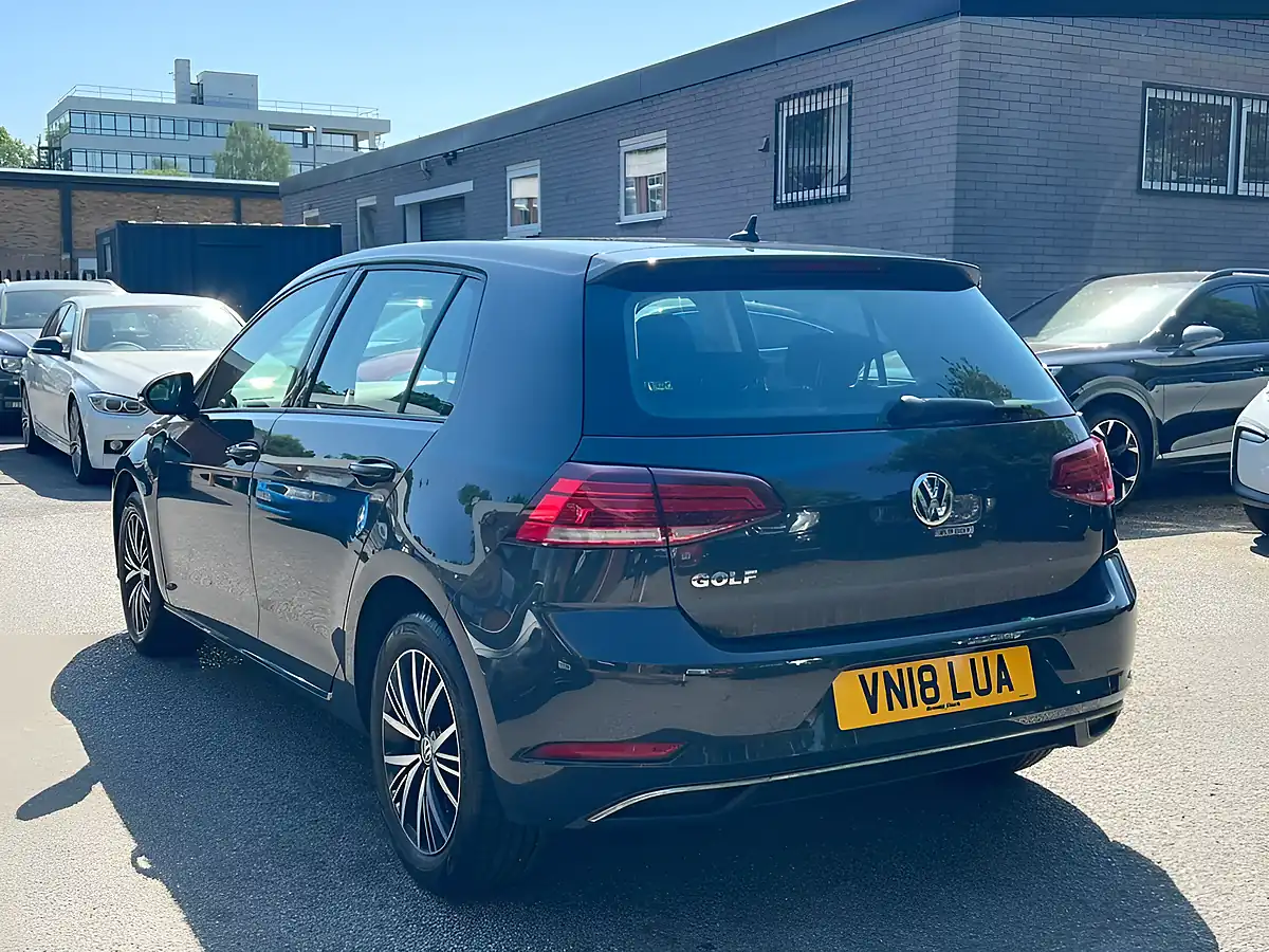 Used 2018 Volkswagen Golf Se Nav Grey - Interior and Exterior details 9