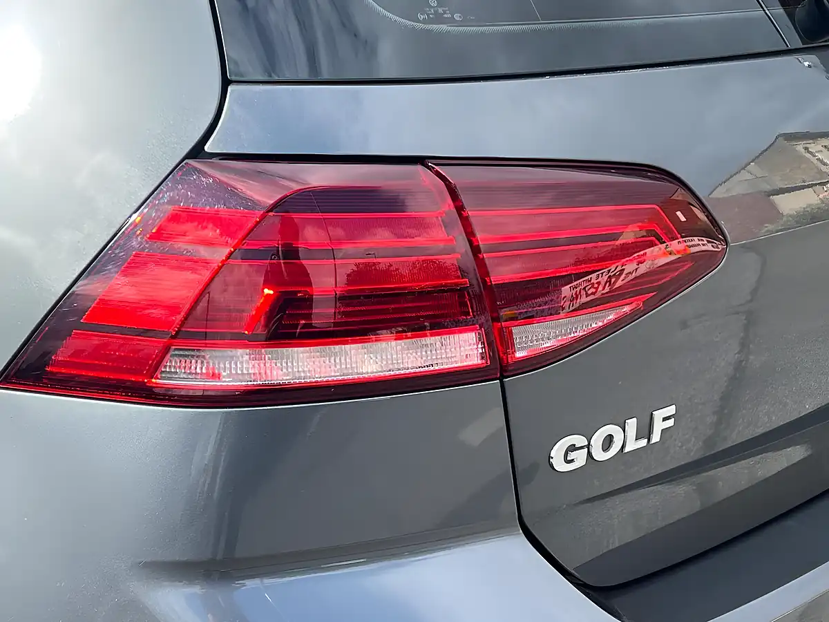 Used 2018 Volkswagen Golf Se Nav Grey - Interior and Exterior details 18
